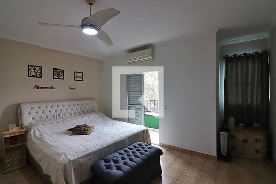 Suíte 1 de casa para alugar com 3 quartos, 370m² em Nova Petrópolis, São Bernardo do Campo