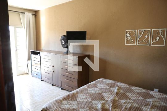 Quarto 2 de casa à venda com 2 quartos, 180m² em Parque Maracanã, Contagem