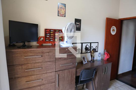 Quarto 1 de casa à venda com 2 quartos, 180m² em Parque Maracanã, Contagem