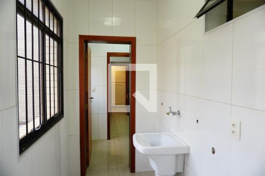 Área de Serviço de apartamento para alugar com 4 quartos, 150m² em Jardim Ipiranga, Americana