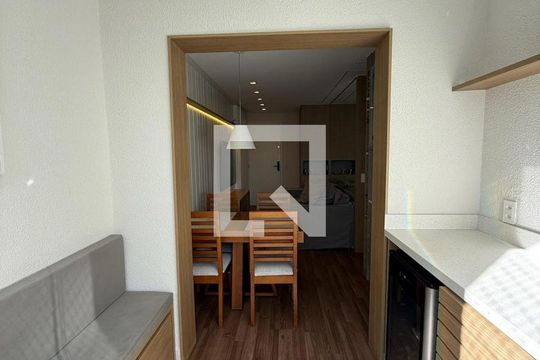 Sala e varanda de apartamento à venda com 3 quartos, 61m² em Parque Sao Domingos, São Paulo