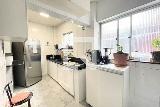 Cozinha de apartamento para alugar com 3 quartos, 110m² em Anchieta, Belo Horizonte