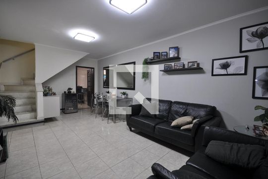 Sala de casa para alugar com 2 quartos, 120m² em Vila Leonor, São Paulo
