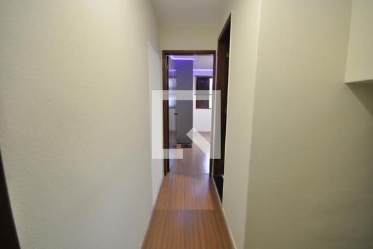 Corredor de casa para alugar com 2 quartos, 120m² em Vila Leonor, São Paulo