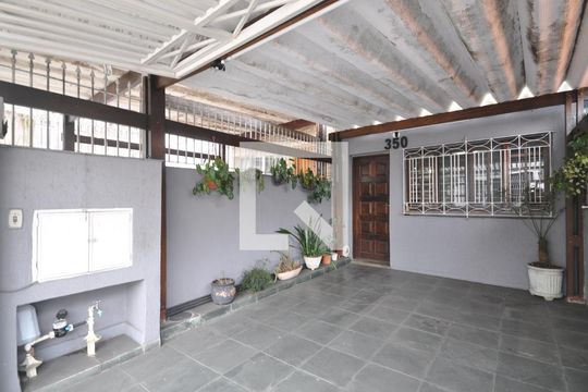 Garagem de casa para alugar com 2 quartos, 120m² em Vila Leonor, São Paulo