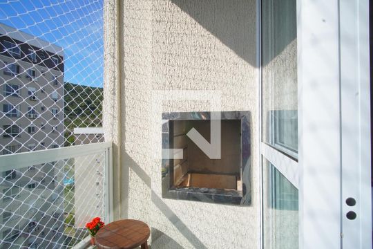 Sala - Varanda de apartamento à venda com 2 quartos, 54m² em Jardim Carvalho, Porto Alegre