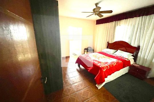 Quarto 1 de casa à venda com 2 quartos, 125m² em Parque Continental Iii, Guarulhos