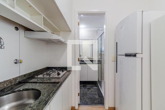 Cozinha de apartamento para alugar com 1 quarto, 40m² em Jardim Paulistano, São Paulo