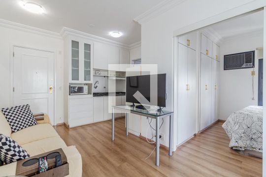 Sala de apartamento para alugar com 1 quarto, 40m² em Jardim Paulistano, São Paulo