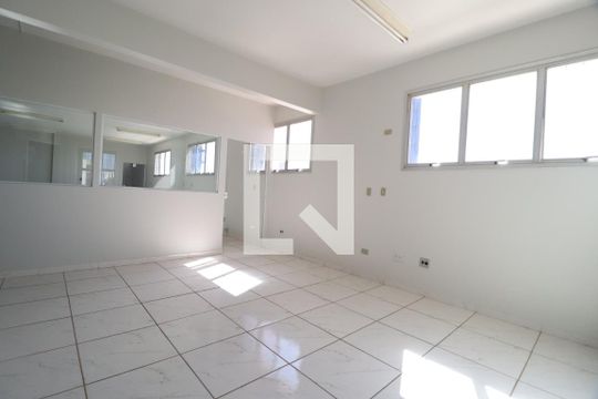 Sala de apartamento para alugar com 2 quartos, 230m² em Centro, Uberlândia
