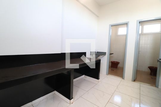 Cozinha de apartamento para alugar com 2 quartos, 230m² em Centro, Uberlândia