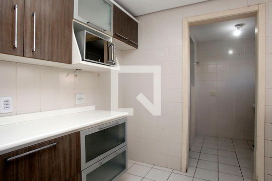 Cozinha + Área de Serviço de apartamento para alugar com 3 quartos, 94m² em Jardim Botânico, Porto Alegre
