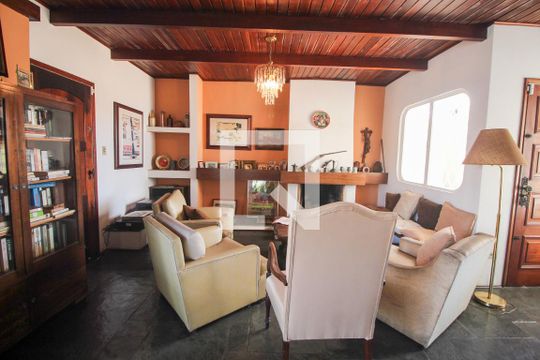 Sala de casa à venda com 4 quartos, 390m² em Jardim Londrina, São Paulo