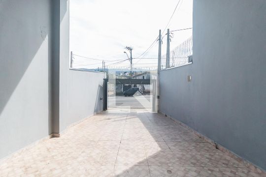 Garagem de casa para alugar com 3 quartos, 690m² em Jardim Sao Pedro, Mogi das Cruzes