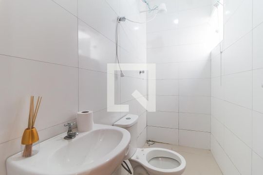 Banheiro da Suíte 2 de casa para alugar com 3 quartos, 690m² em Jardim Sao Pedro, Mogi das Cruzes