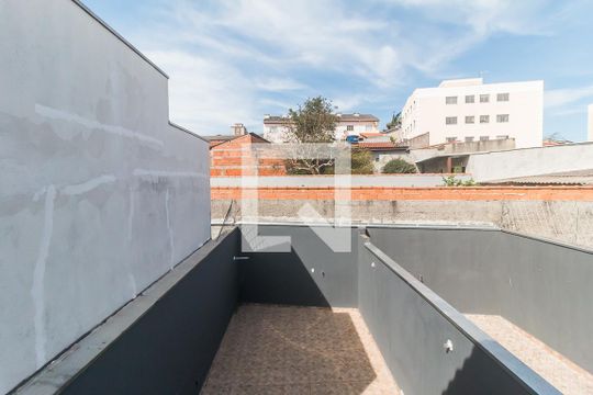 Vista do Quarto 3 de casa para alugar com 3 quartos, 690m² em Jardim Sao Pedro, Mogi das Cruzes
