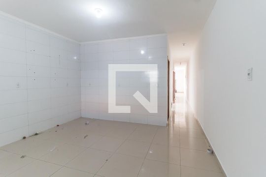 Cozinha de casa para alugar com 3 quartos, 690m² em Jardim Sao Pedro, Mogi das Cruzes