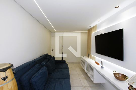 Sala de apartamento à venda com 1 quarto, 60m² em Vila Amaral, Belo Horizonte