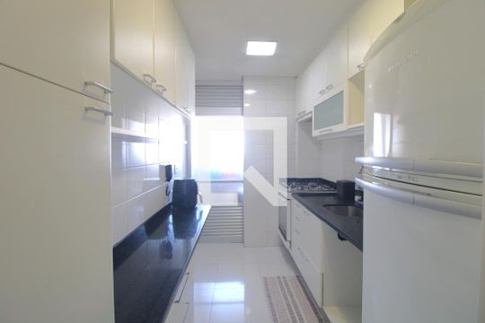 Cozinha de apartamento à venda com 2 quartos, 64m² em Jardim Nosso Lar, São Paulo