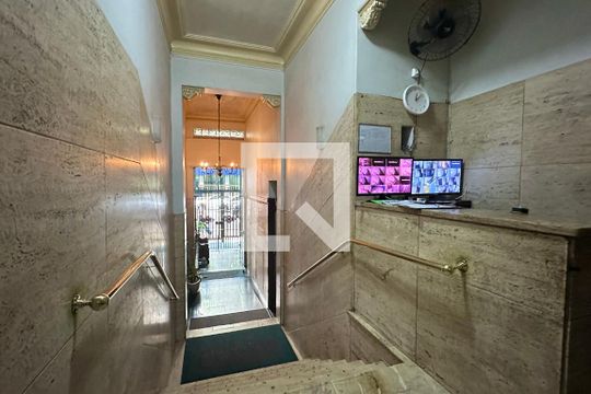 Entrada de apartamento para alugar com 2 quartos, 90m² em Copacabana, Rio de Janeiro