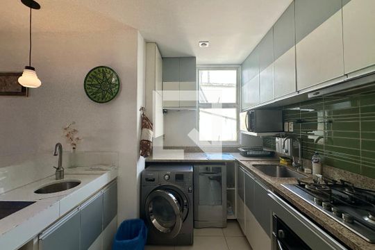 Cozinha de apartamento para alugar com 2 quartos, 90m² em Copacabana, Rio de Janeiro