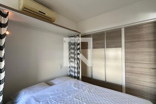 Quarto 2 de apartamento para alugar com 2 quartos, 90m² em Copacabana, Rio de Janeiro