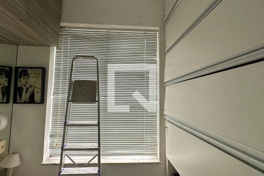 Closet de apartamento para alugar com 2 quartos, 90m² em Copacabana, Rio de Janeiro