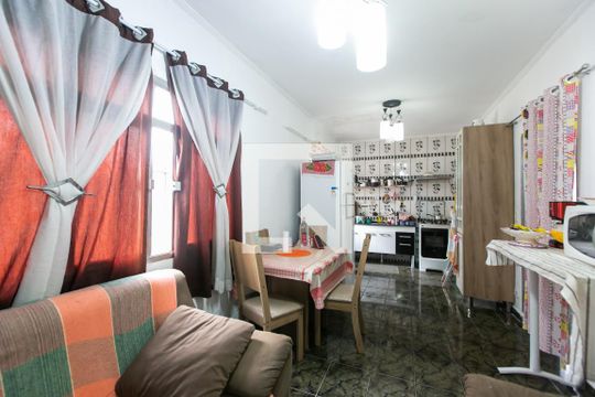 Cozinha 2 de casa à venda com 4 quartos, 124m² em Jardim Beatriz (zona Leste), São Paulo