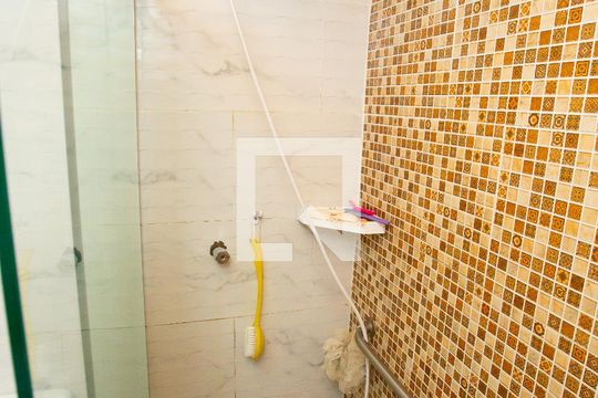 Banheiro de casa à venda com 2 quartos, 80m² em Olaria, Canoas