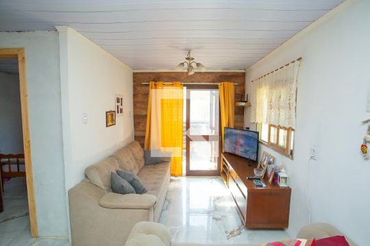Casa à venda com 2 quartos, 80m² em Olaria, Canoas