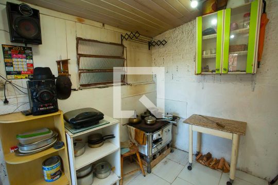 Cozinha externa de casa à venda com 2 quartos, 80m² em Olaria, Canoas