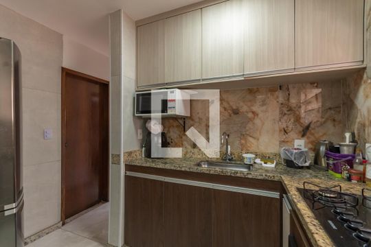 Cozinha de apartamento para alugar com 2 quartos, 54m² em Serra Verde, Belo Horizonte