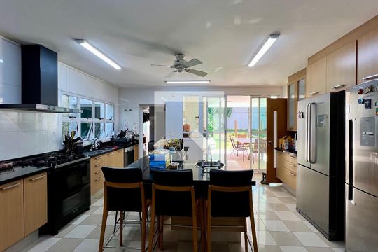 Cozinha de casa à venda com 5 quartos, 690m² em Jardim Paulista, São Paulo