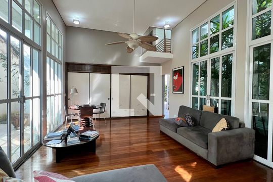 Sala de casa à venda com 5 quartos, 690m² em Jardim Paulista, São Paulo