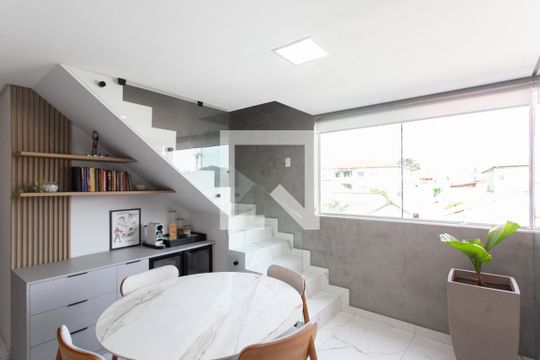 Apartamento para alugar com 3 quartos, 136m² em Maria Helena, Belo Horizonte