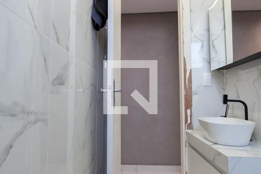 Banheiro Social de apartamento para alugar com 3 quartos, 136m² em Maria Helena, Belo Horizonte