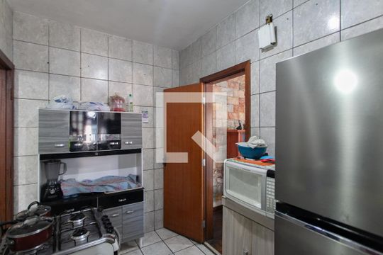 Cozinha de casa à venda com 2 quartos, 120m² em Santa Amelia, Belo Horizonte