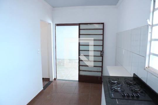 Edicula/Cuzinha de casa à venda com 3 quartos, 200m² em Conjunto Agua Branca, Contagem