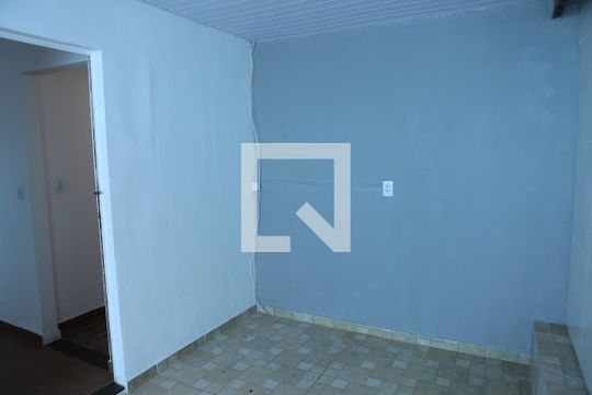 Edicula de casa à venda com 3 quartos, 200m² em Conjunto Agua Branca, Contagem