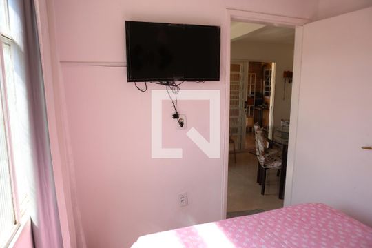 Quarto 1 de casa à venda com 3 quartos, 200m² em Conjunto Agua Branca, Contagem