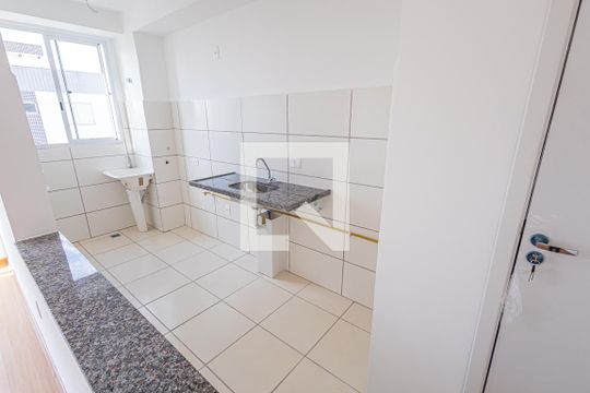 Cozinha de apartamento para alugar com 2 quartos, 45m² em Pampulha, Belo Horizonte