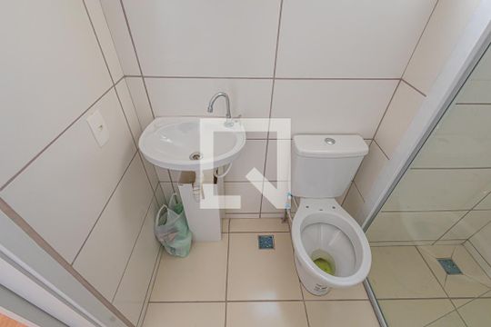 Banheiro de apartamento para alugar com 2 quartos, 45m² em Pampulha, Belo Horizonte