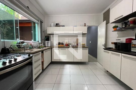 Cozinha de casa à venda com 2 quartos, 95m² em Jardim Ester, São Paulo