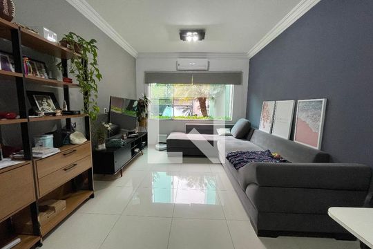 Sala de casa à venda com 2 quartos, 95m² em Jardim Ester, São Paulo