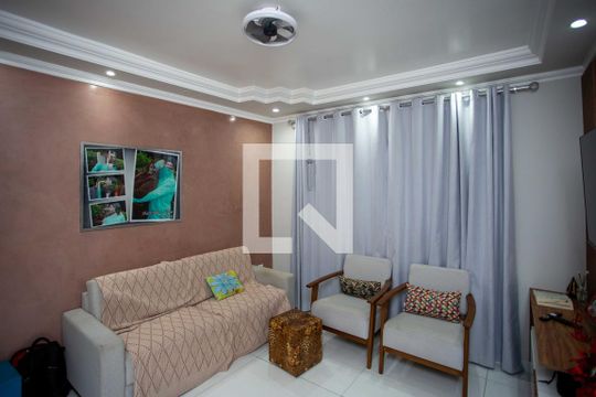 Casa à venda com 3 quartos, 215m² em Taboão, Diadema