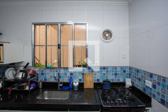 Cozinha de casa à venda com 3 quartos, 215m² em Taboão, Diadema