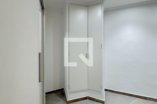 Closet do quarto de casa de condomínio para alugar com 1 quarto, 30m² em Vila Mariana, São Paulo