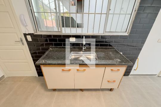 Cozinha de casa de condomínio para alugar com 1 quarto, 30m² em Vila Mariana, São Paulo