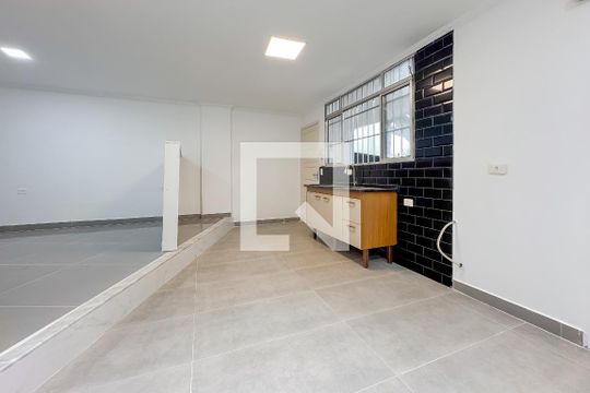 Sala e Cozinha de casa de condomínio para alugar com 1 quarto, 30m² em Vila Mariana, São Paulo