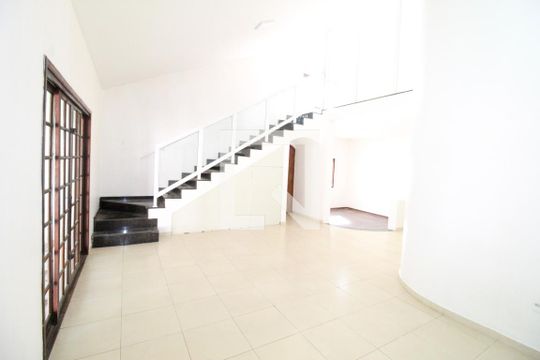 Sala 1 de casa para alugar com 4 quartos, 450m² em Jardim Alvorada, São José dos Campos
